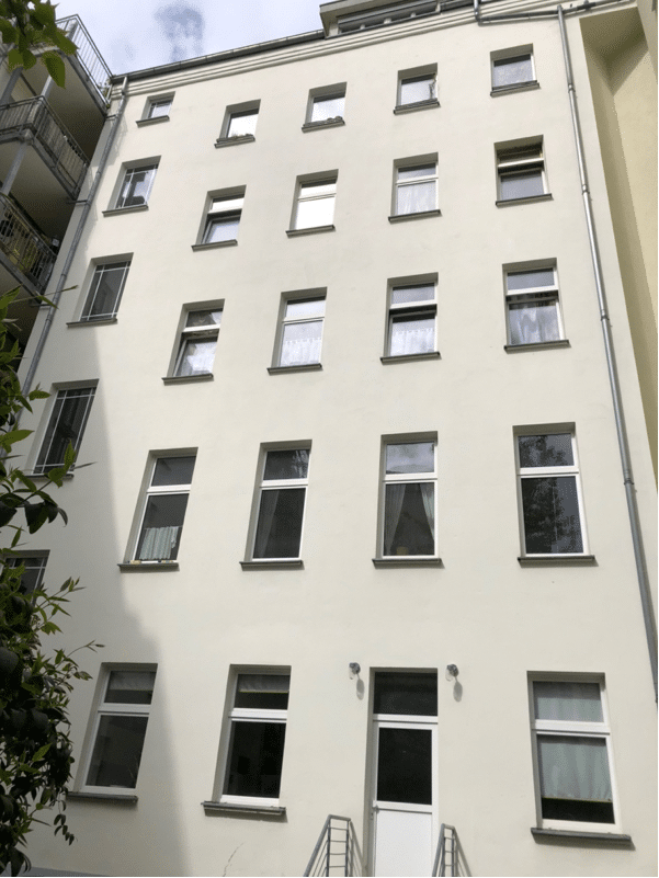 47. Hoffassade SFL - Kapitalanlage in der Zionskirchstr. - 1,5 Zimmer mit Rendite bis zu 2,35%