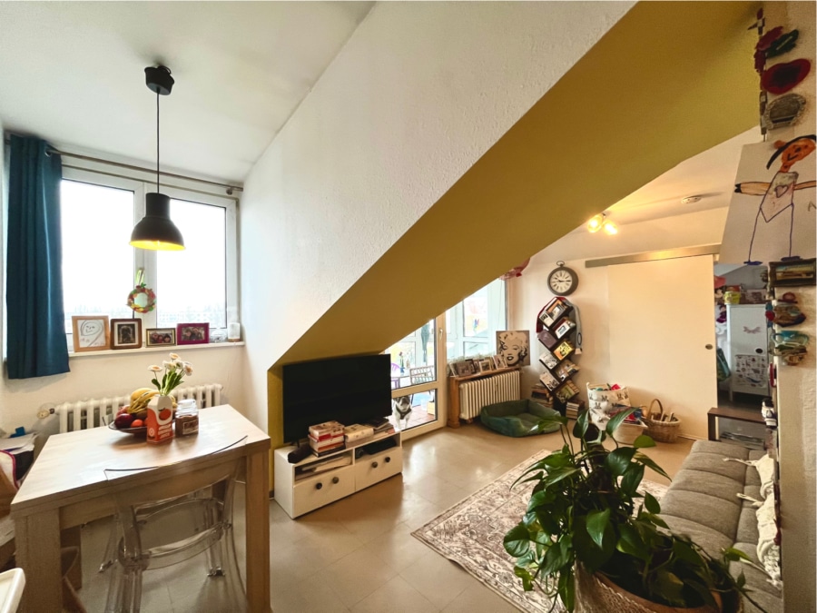 7 - Move-in ready – 2.5-room apartment with an open view of the Berlin sky