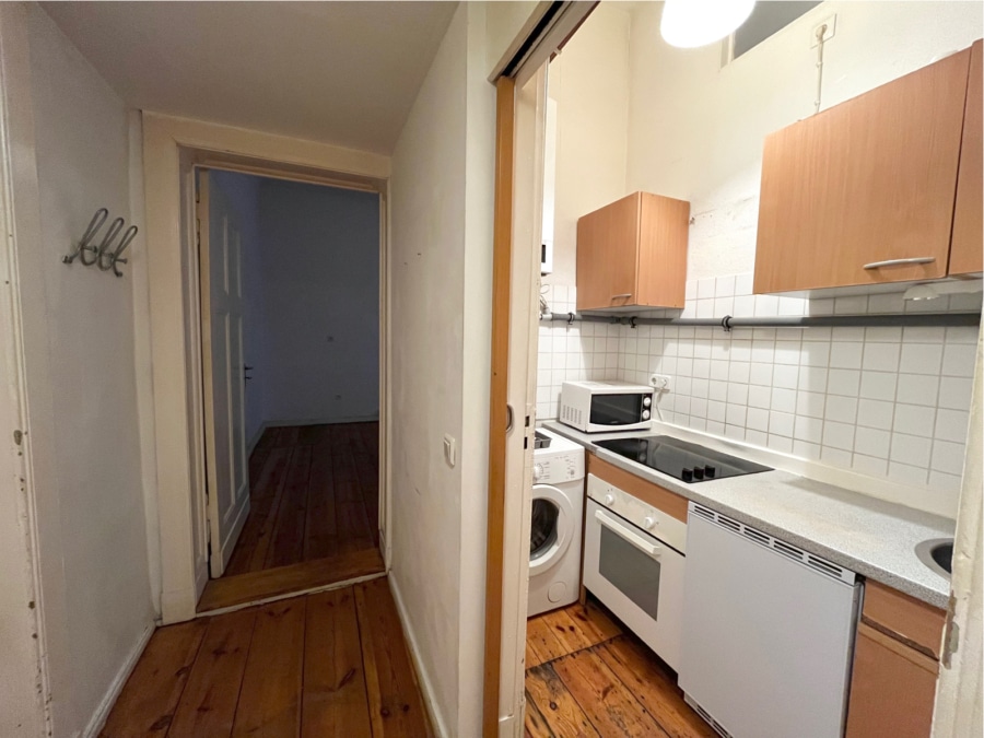 4 - A DIY Enthusiast's Dream - 3-Room Apartment in Popular Friedrichshain