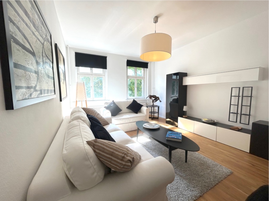 Cover photo - Commission-free: Stunning, move-in ready 2-room apartment on Karl-Marx-Allee