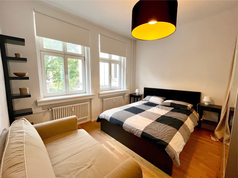 7 - Commission-free: Stunning, move-in ready 2-room apartment on Karl-Marx-Allee