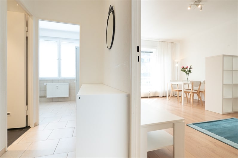 2 - Available to move in - Sunny Studio apartment near Nettelbeckplatz