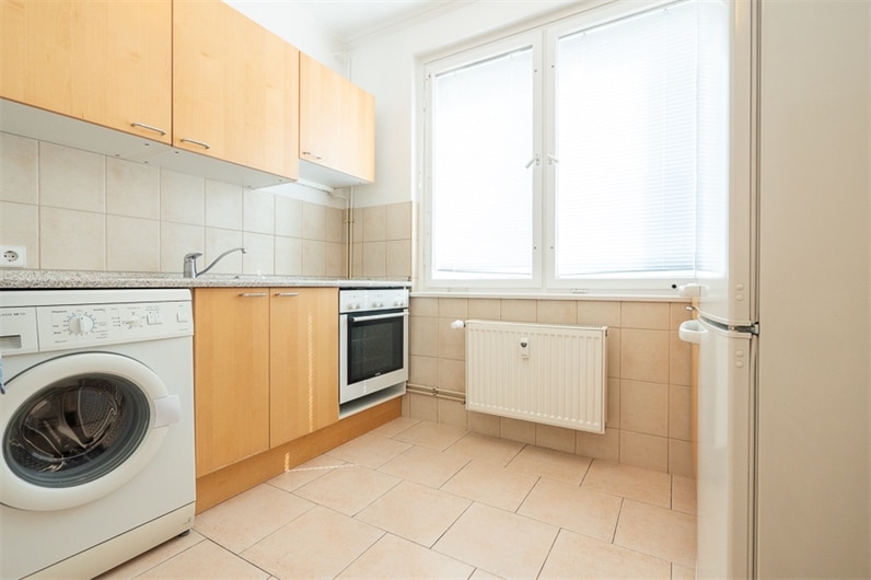 7 - Available to move in - Sunny Studio apartment near Nettelbeckplatz