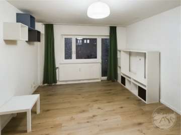 Charmante freie 1-Zimmer mit Südwest-Balkon & Tiefgaragenstellplatz, Berlin Steglitz, 2. OG