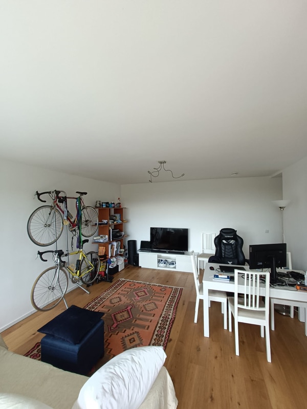 Modern 1.5-room apartment with sunny balcony at Attilastraße station - A1_Wohnzimmer